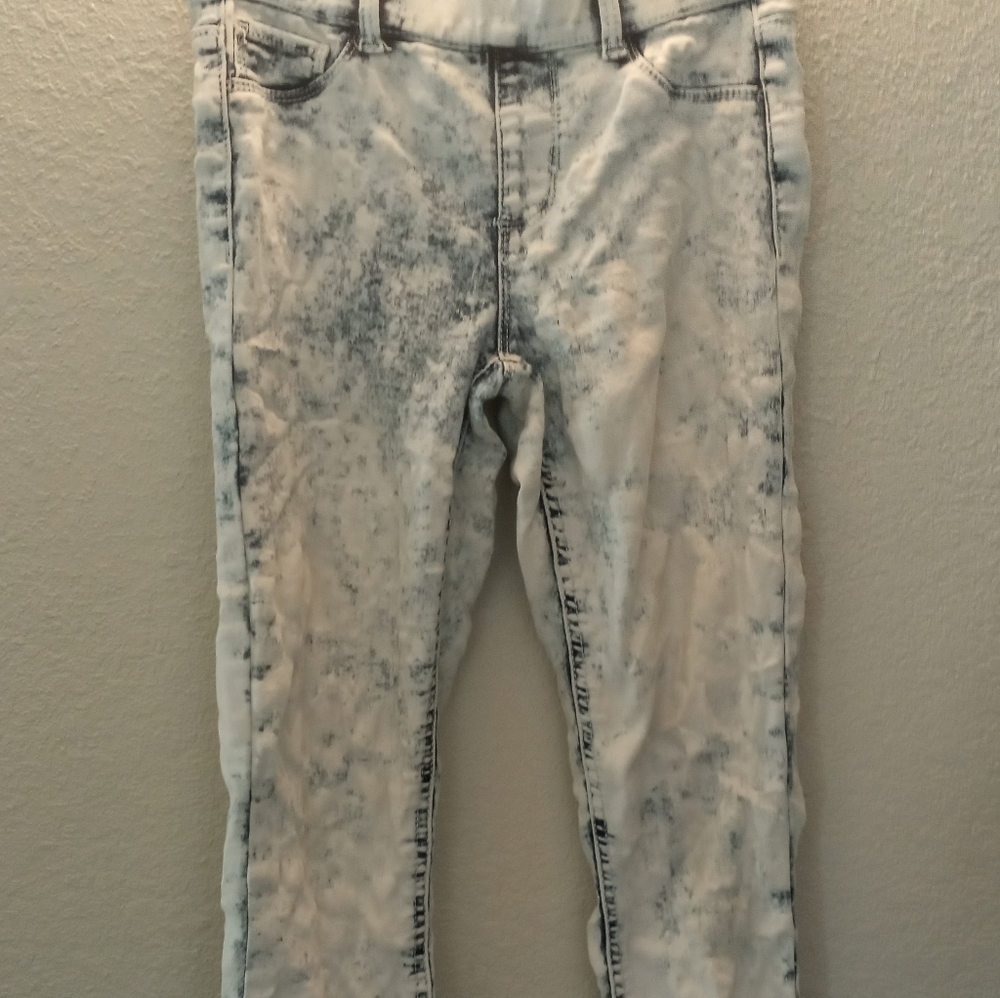 Whitewashed girls jeans